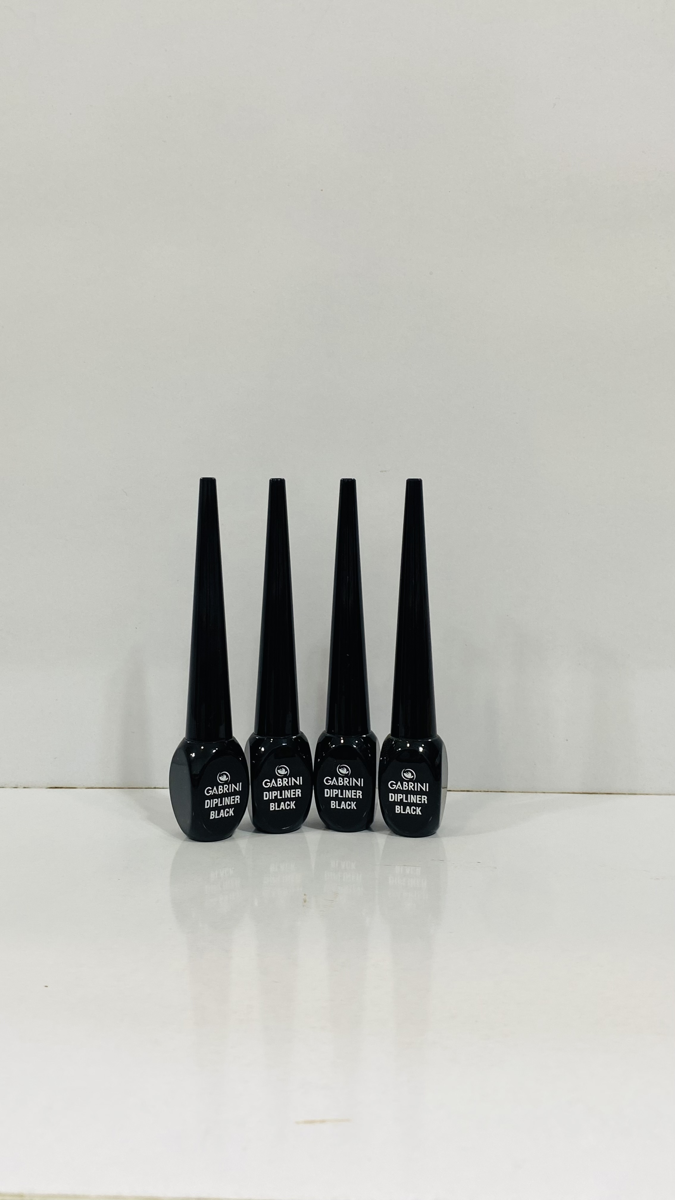 خط چشم نمدی گابرینی مدل Matte Dipliner Black حجم 7 میل